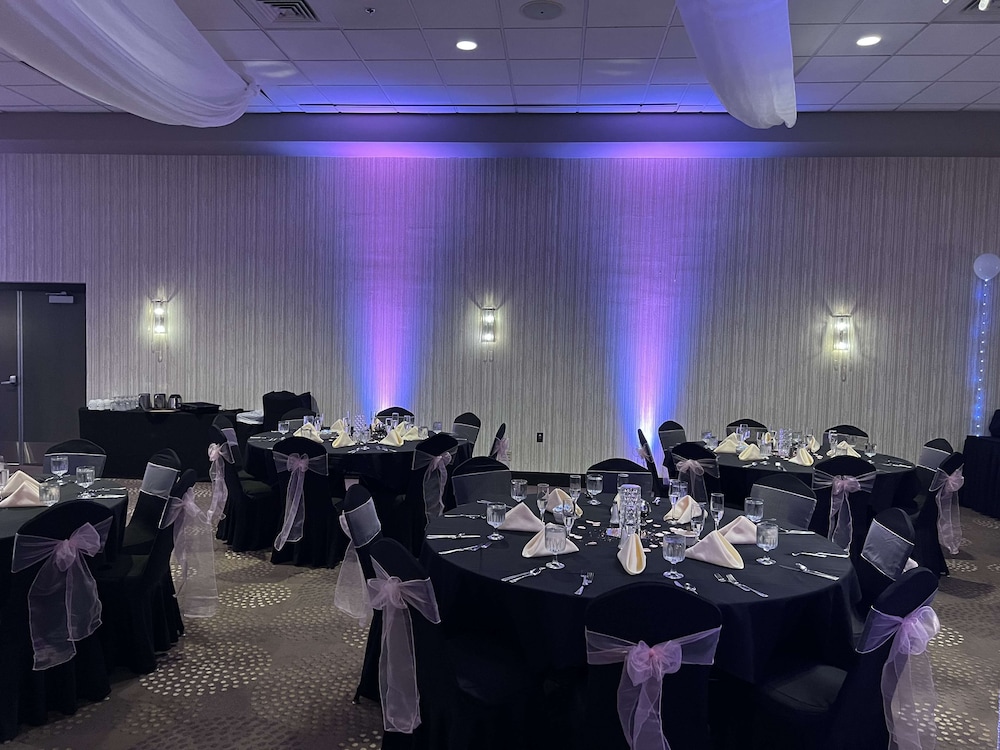 DoubleTree by Hilton Hotel Bloomington - photo 81