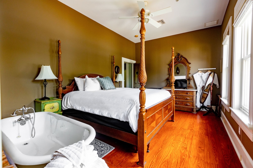 Camellia Rose Inn - photo 7