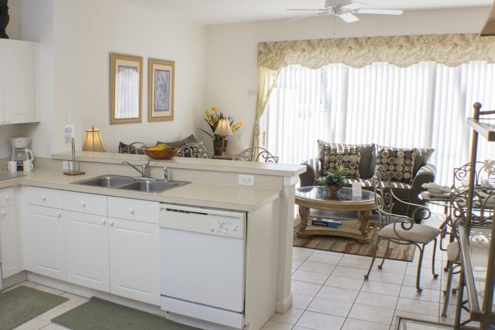 Ip60240 Windsor Palms Resort 3 Bed 3 Baths Townhome - photo 2