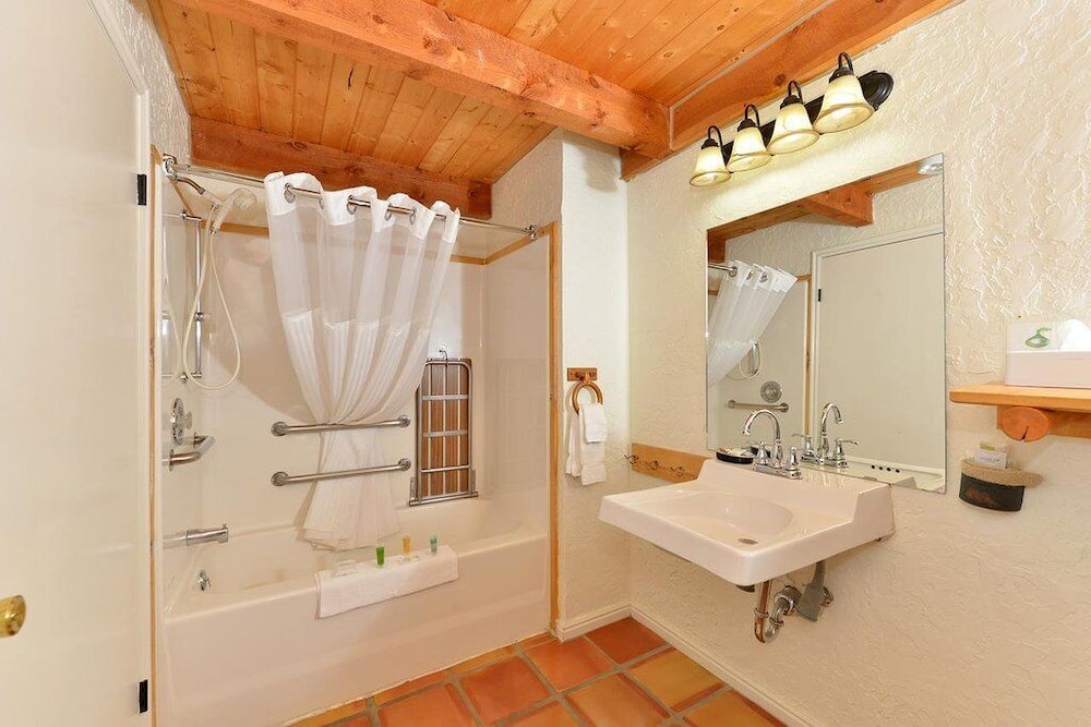 The Boulder Creek Lodge - photo 30