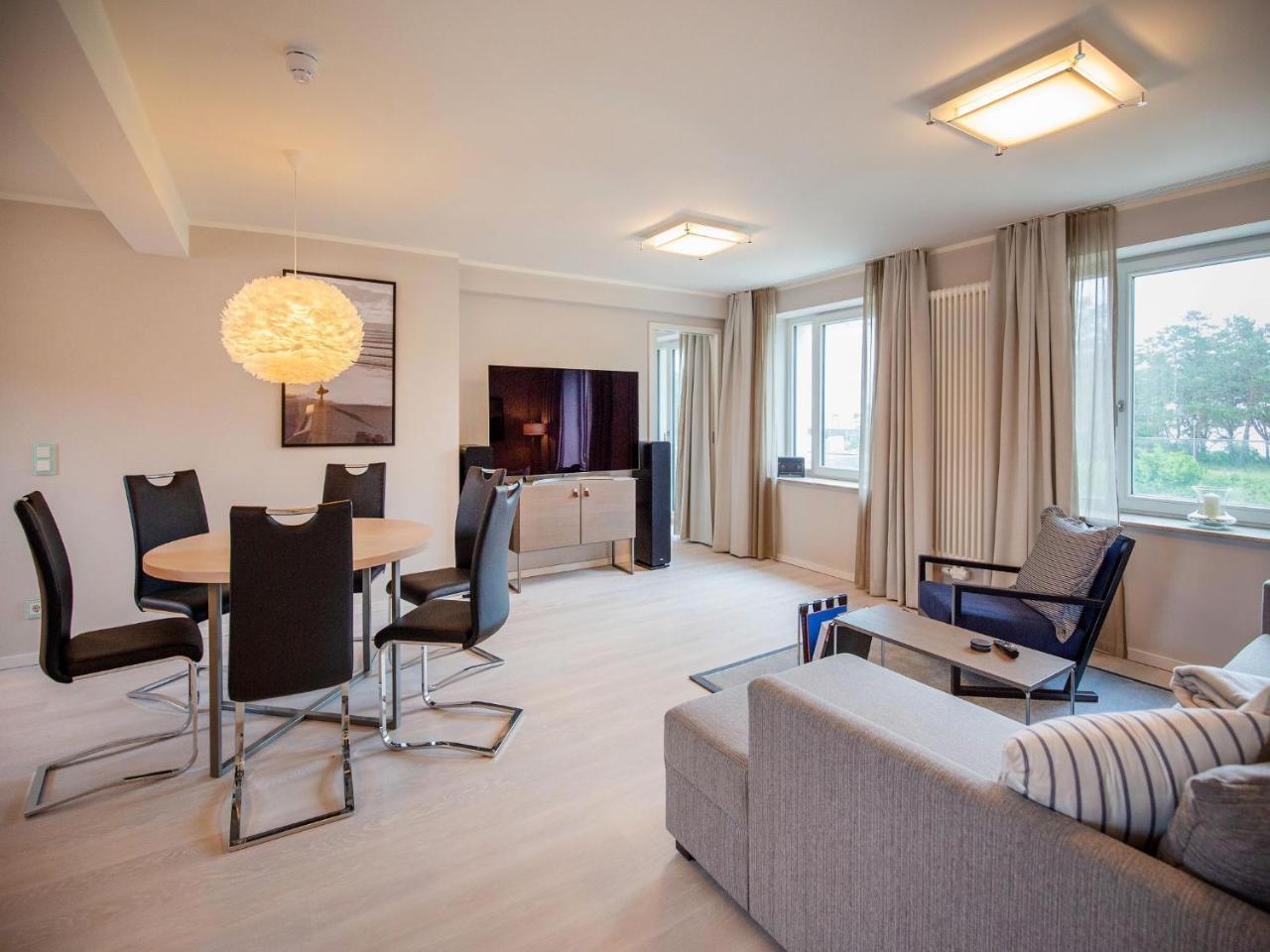 Dünenresidenz Prora Ferienwohnung mit Meerblick 3 Schlafzimmern und Balkon NP 206 — 4-Star Luxury Hotel in Ostseebad Binz, Germany