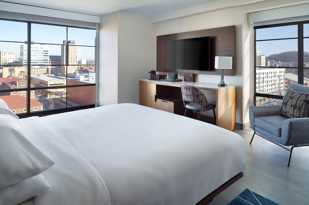 Marriott Knoxville Downtown - photo 9