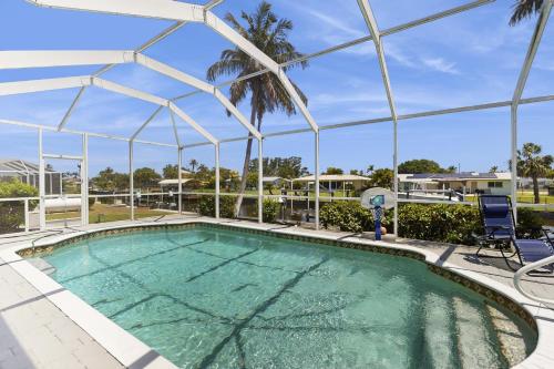 Tiffany Treasure — 4-Star Luxury Hotel in Cape Coral, United States