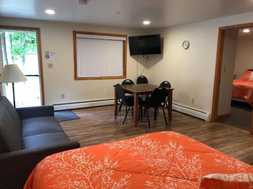 Marcotte Motor Court - photo 58