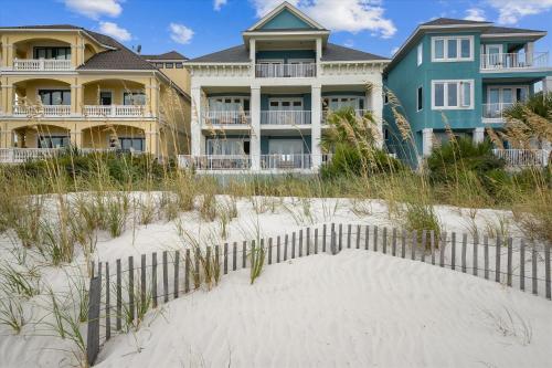 29 Singleton Beach Place Luxury Oceanfront Pool Pool Table Free Activities Included — 4-Star Luxury Hotel in Hilton Head Island, United States