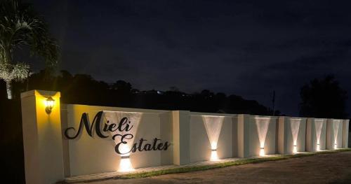 Durban Holiday Apartments by Mieli Estates Unit 2 — 4-Star Luxury Hotel in Durban, South Africa