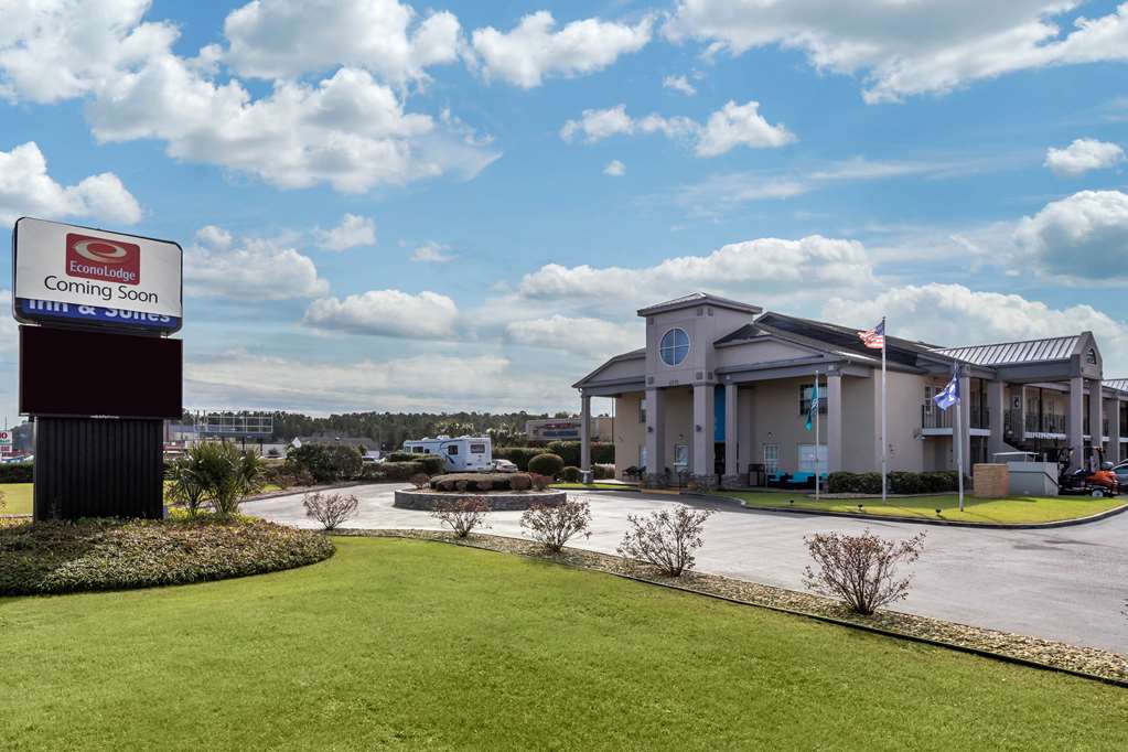 Econo Lodge at the University in Conway, United States