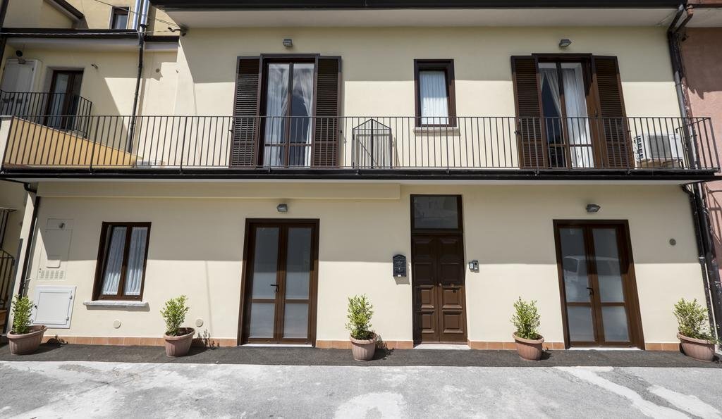 Palazzo Plantulli — 4-Star Luxury Hotel in Avellino, Italy