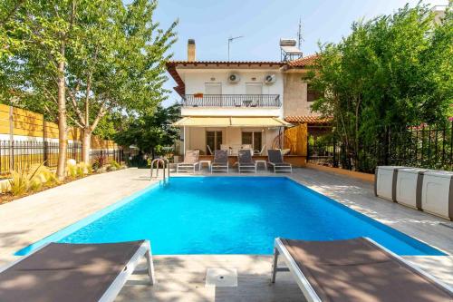 Heated Pool Villa in Thessaloniki Urban Oasis — 4-Star Luxury Hotel in Thessaloniki, Greece