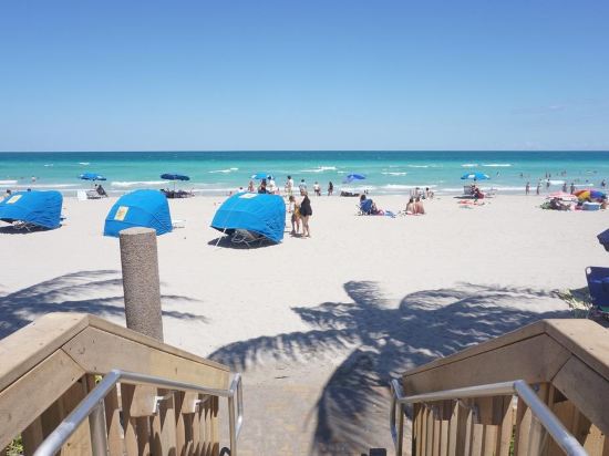 Hollywood Beach Resort Cruise Port Hotel - photo 10