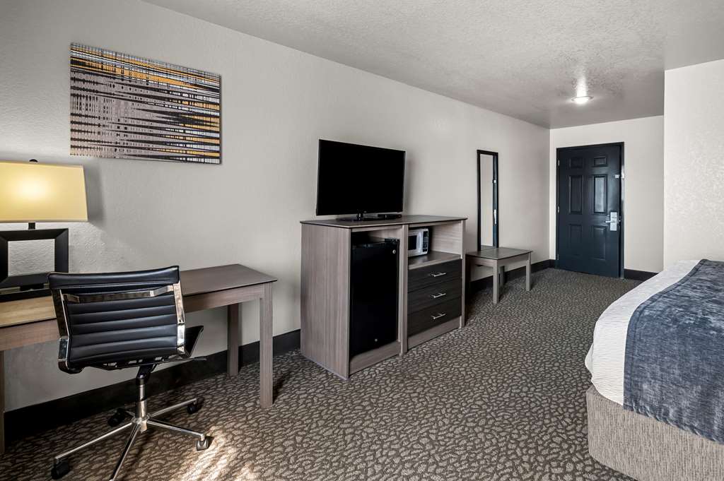 Best Western Sherwood Inn & Suites - photo 14