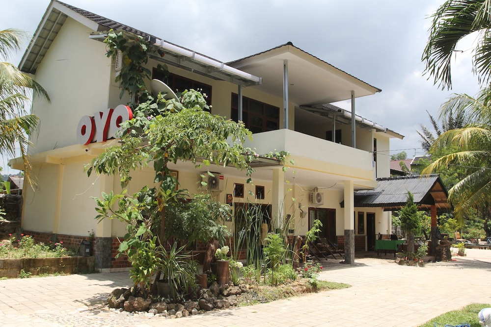 Oyo 532 Ladang Asri in Bandar Lampung, Indonesia