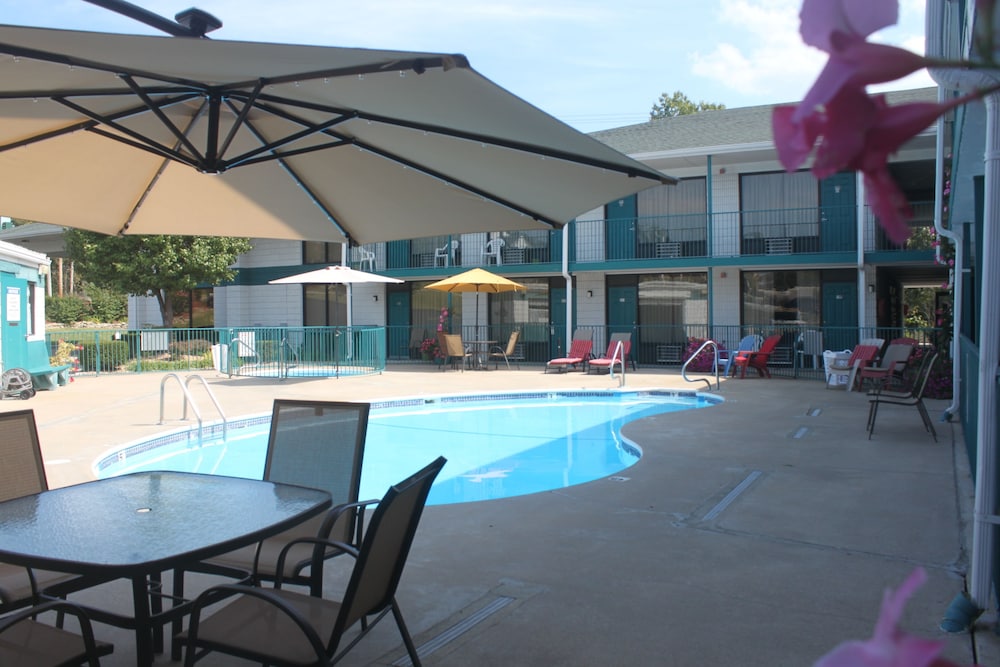 Ozark Valley Inn - photo 33