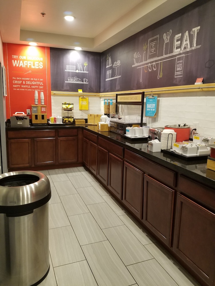 Hampton Inn Kansas City Blue Springs - photo 31