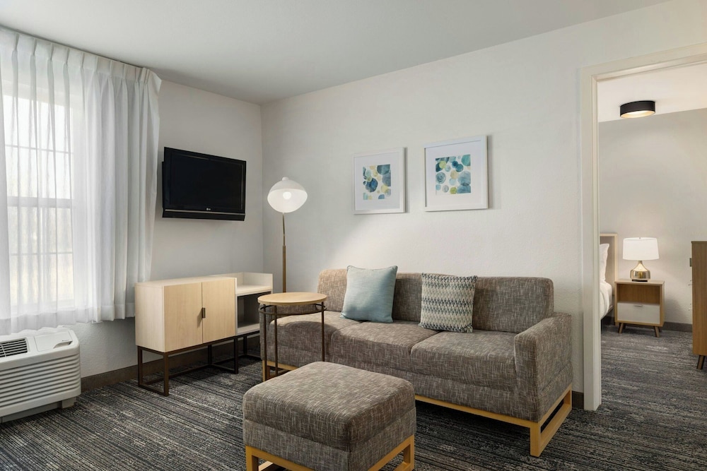 TownePlace Suites by Marriott Detroit Dearborn - photo 7