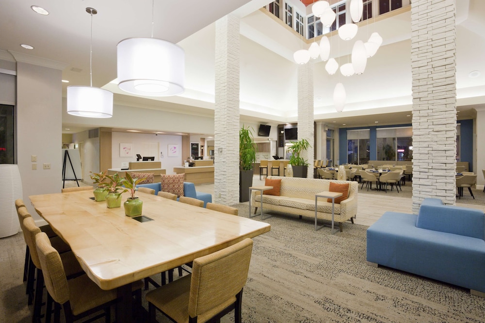 Hilton Garden Inn Minneapolis Eagan - carbon neutral hotel in Eagan