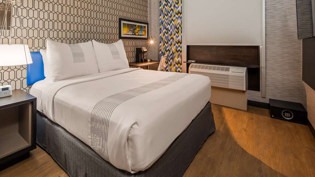 GLō Best Western Brooklyn NYC - photo 13