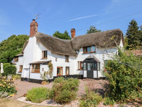 The Thatched Cottage — 4-Star Luxury Hotel in Crediton, United Kingdom