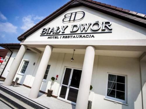 Biały Dwór — 4-Star Luxury Hotel in Rychwal, Poland