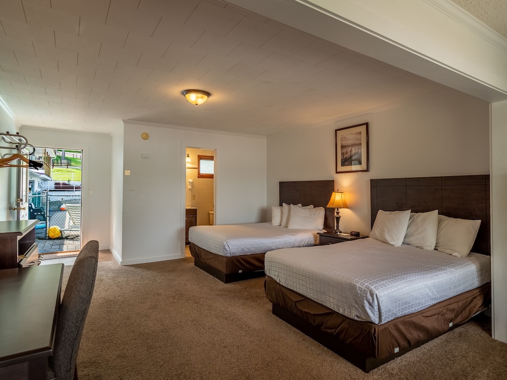 Lake 'N Pines Motel - photo 8