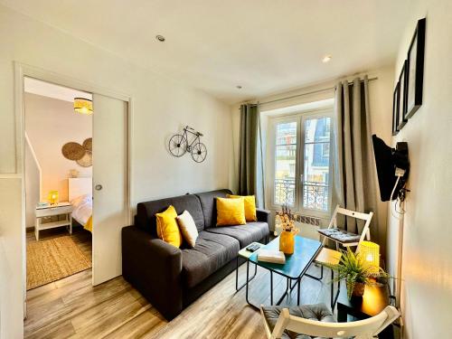 Bright and Stylish for 4 Next Eiffel Tower — 4-Star Luxury Hotel in Paris, France