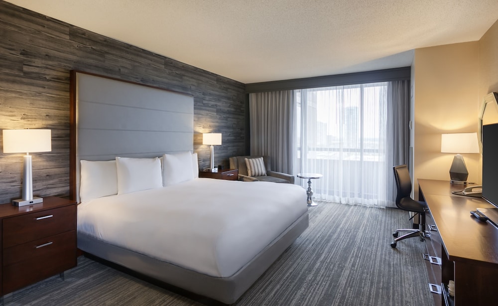 DoubleTree by Hilton Hotel & Suites Houston by the Galleria - photo 10