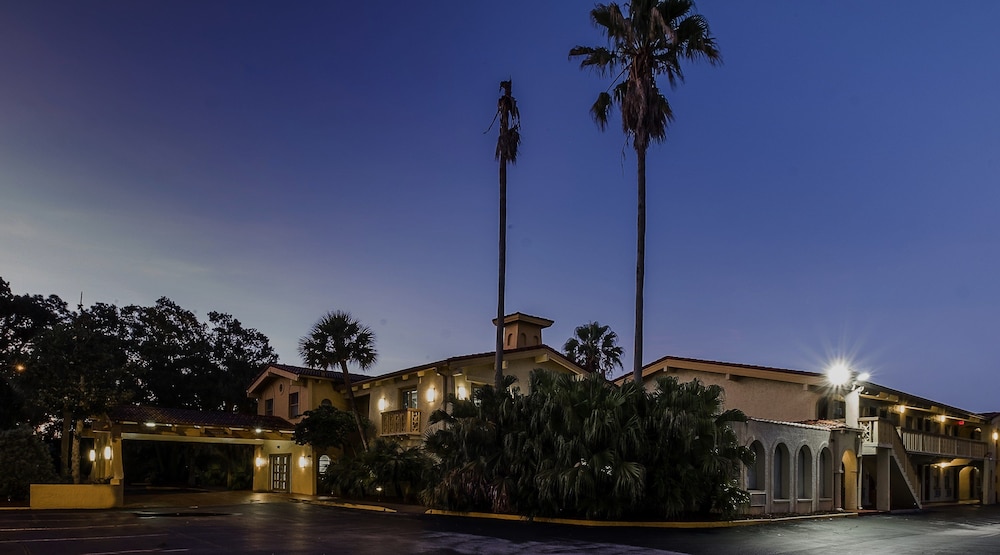 Red Roof Inn Tampa Bay St Petersburg - photo 33