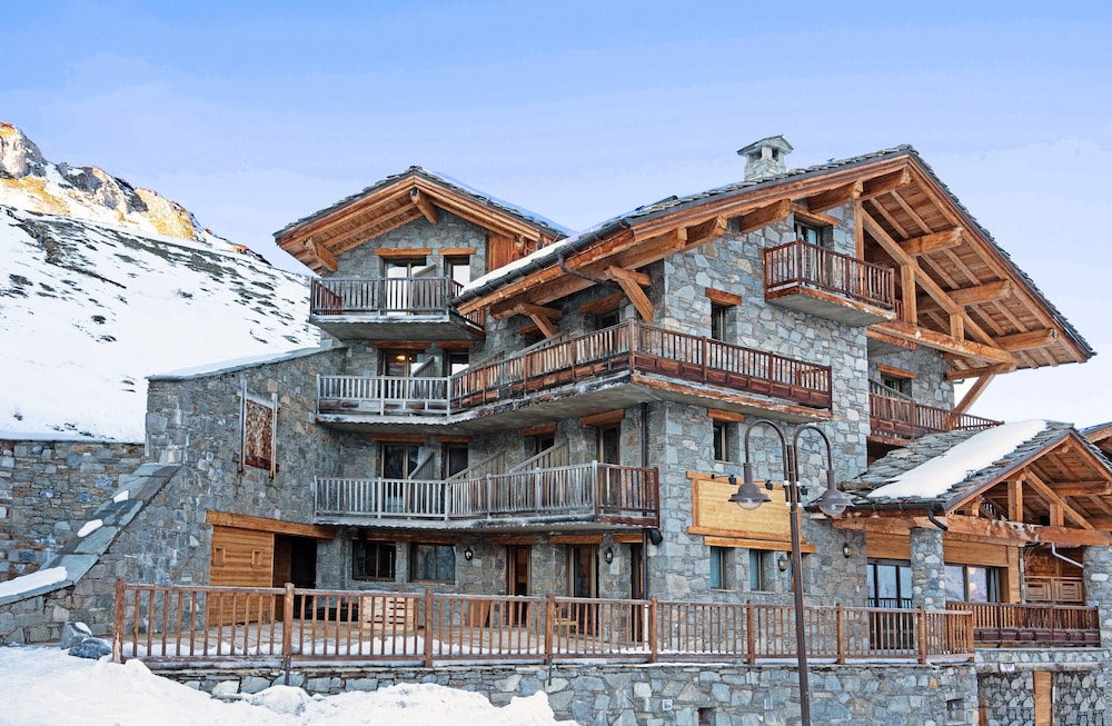 Hôtel L Aigle du Montana by Les Etincelles — 4-Star Luxury Hotel in Tignes, France