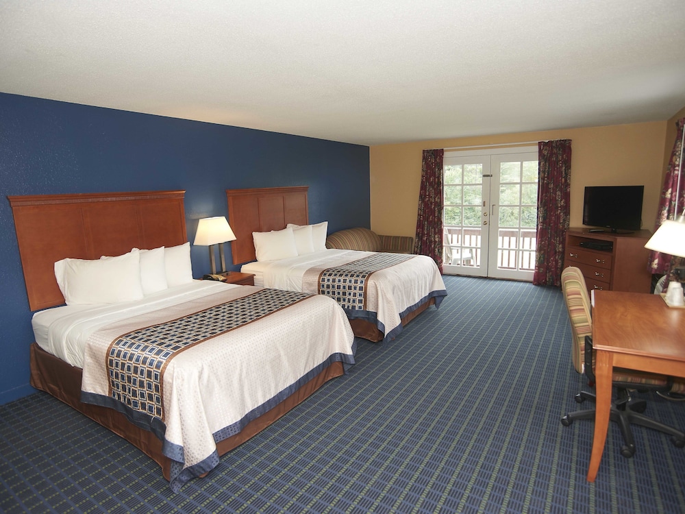 Swiss Chalets Village Inn - photo 25