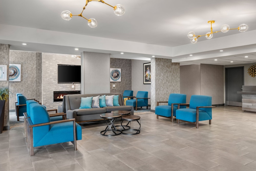 Four Points by Sheraton Chicago Westchester Oak Brook - photo 2