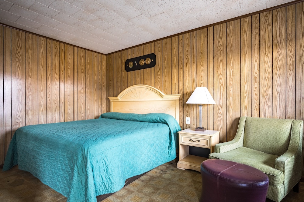 OYO Hotel Holly Springs MS - photo 3