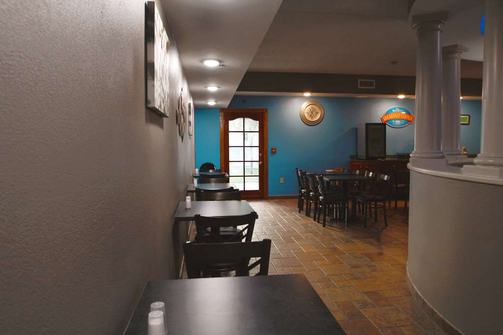 Baymont Inn & Suites by Wyndham Lafayette Purdue Area - photo 21