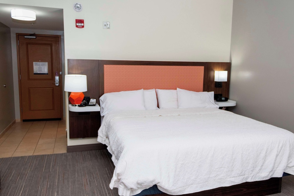 Hampton Inn & Suites Riverton - photo 20