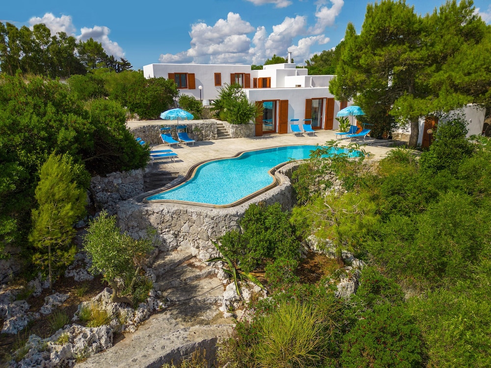 3630 Villa Guendalina by Perle di Puglia — 4-Star Luxury Hotel in Santa Cesarea Terme, Italy