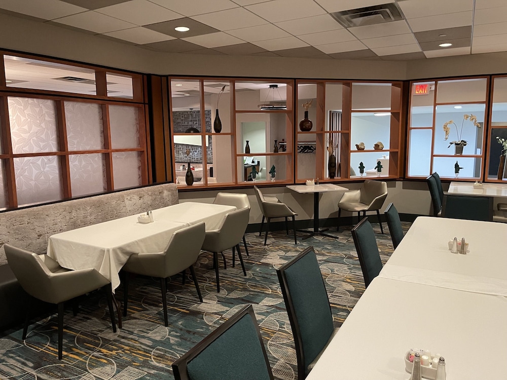 Holiday Inn Martinsburg by IHG - photo 34