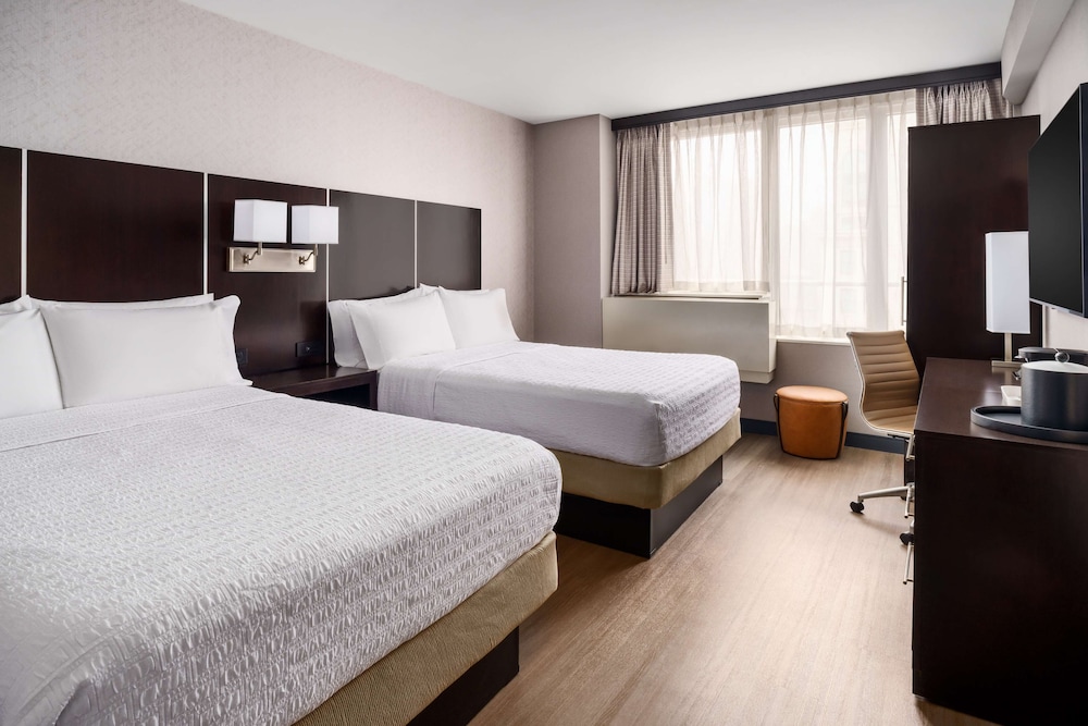 Hampton Inn Manhattan Times Square Central - photo 11