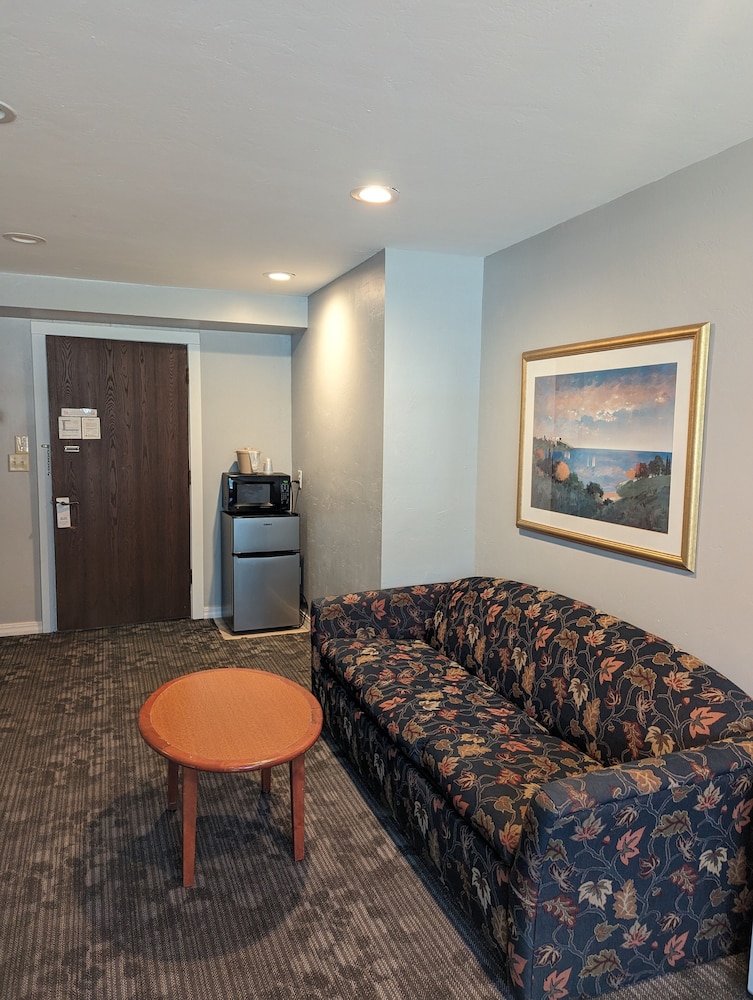 Beach Harbor Resort - photo 23