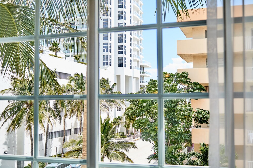 Ocean Spray Hotel - photo 47