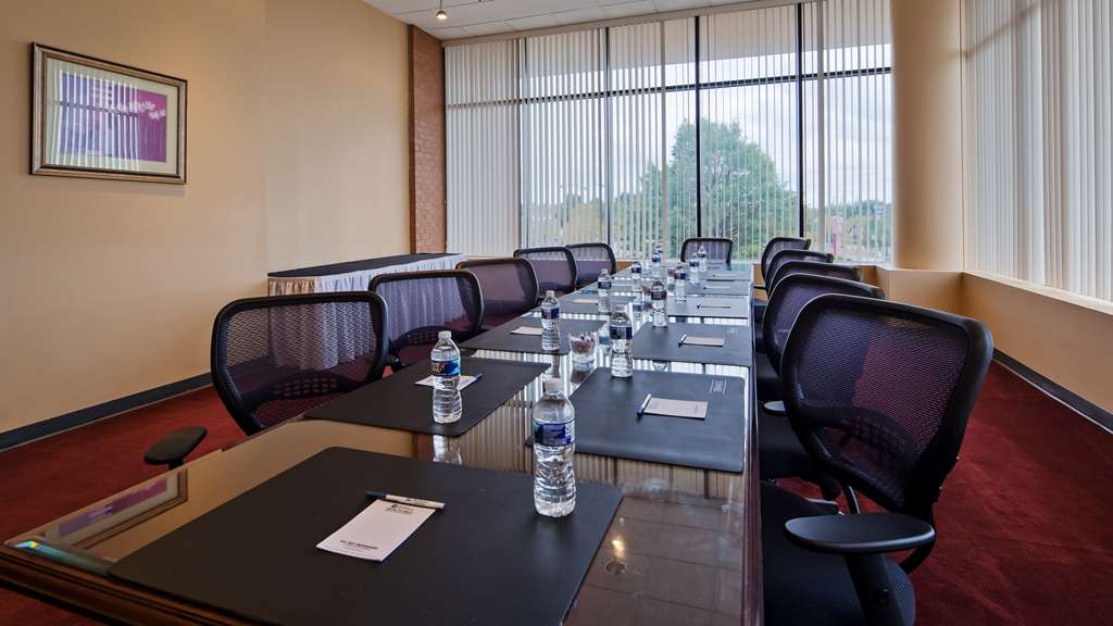 Best Western Plus Hotel & Conference Center - photo 34