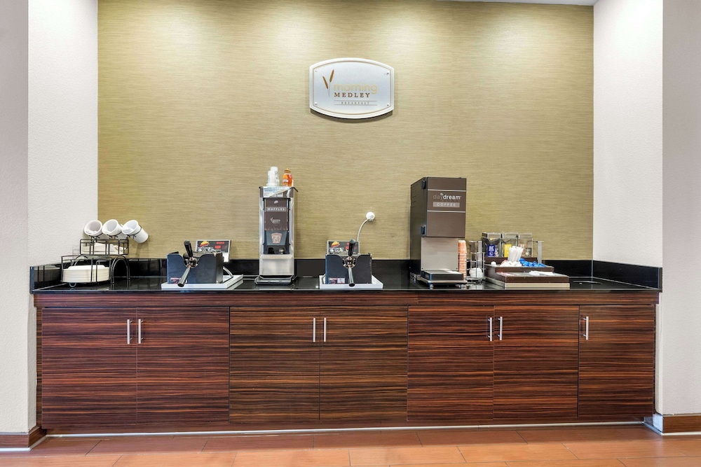 Sleep Inn & Suites West Near Medical Center - photo 32