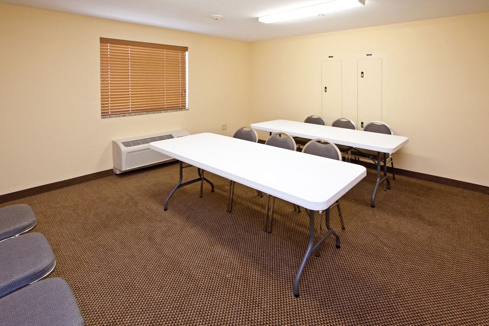 Candlewood Suites Lafayette by IHG - photo 28