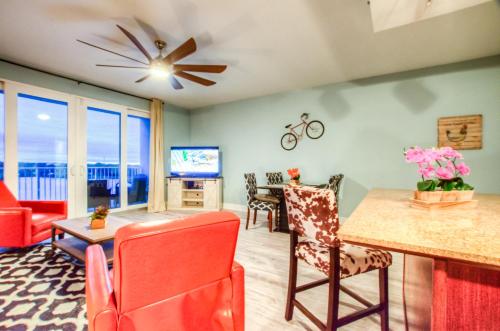 Laketown Wharf 535 By Aneliya - photo 5