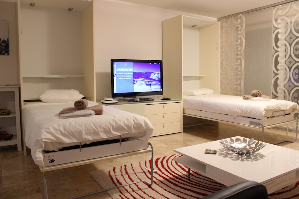 Montreux Lake View Apartments City Centre — 5-Star Luxury Hotel in Montreux, Switzerland