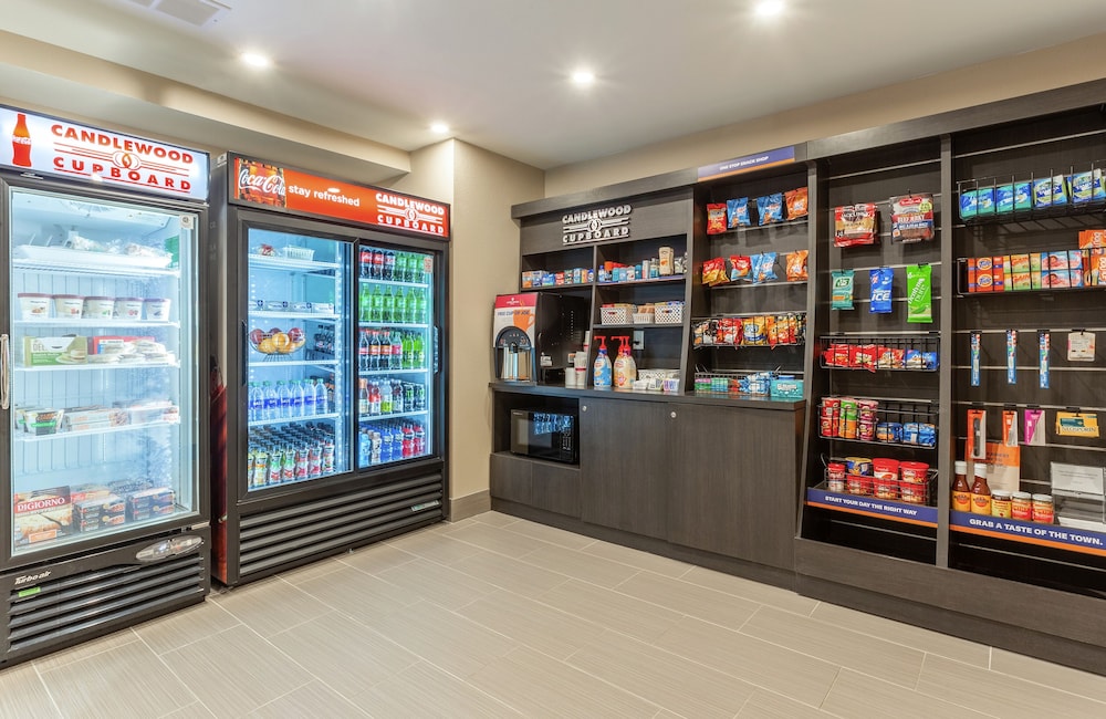 Candlewood Suites Davenport by IHG - photo 24
