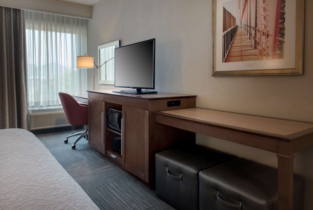 Hampton Inn by Hilton Middletown - photo 17