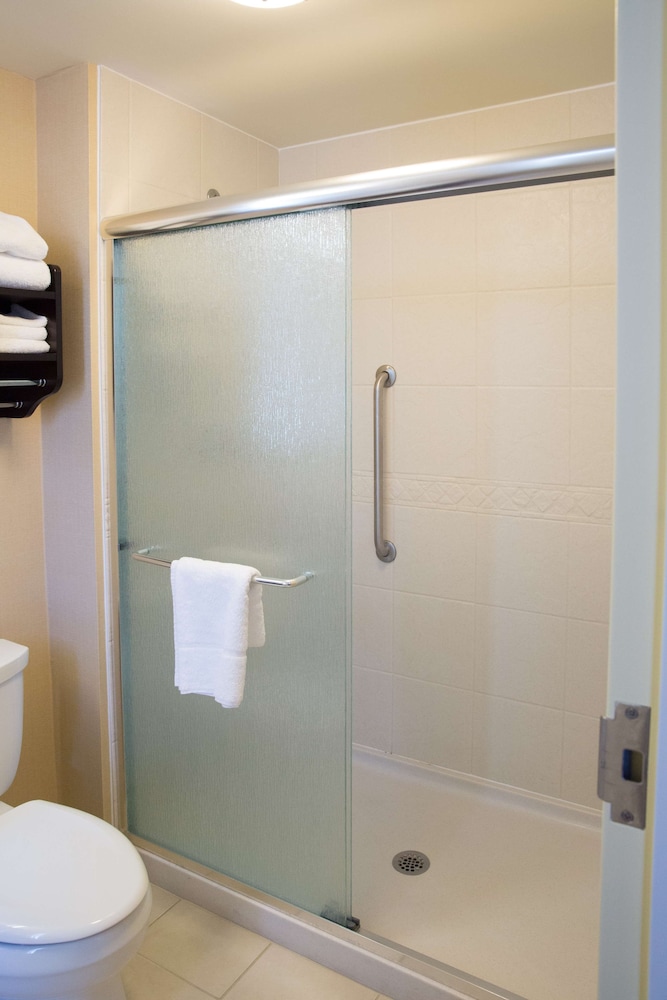 Hampton Inn & Suites Providence Downtown - photo 61