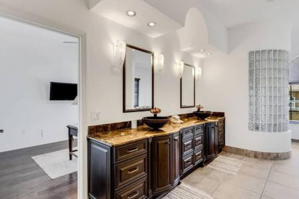 Siesta Key Marvel Pool SPA Deeded Beach Access - photo 40