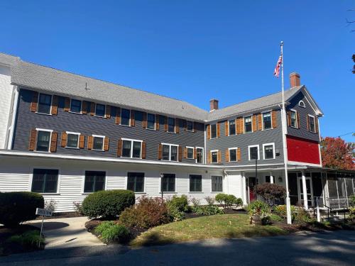 Woodbound Inn - photo 2