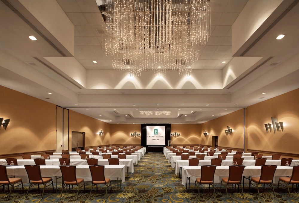 Embassy Suites by Hilton Phoenix Tempe - photo 35