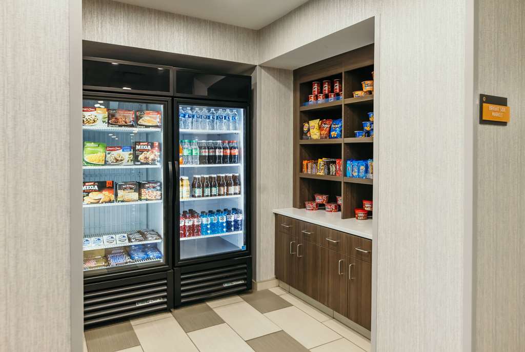 La Quinta Inn & Suites by Wyndham Ankeny IA Des Moines IA - photo 37
